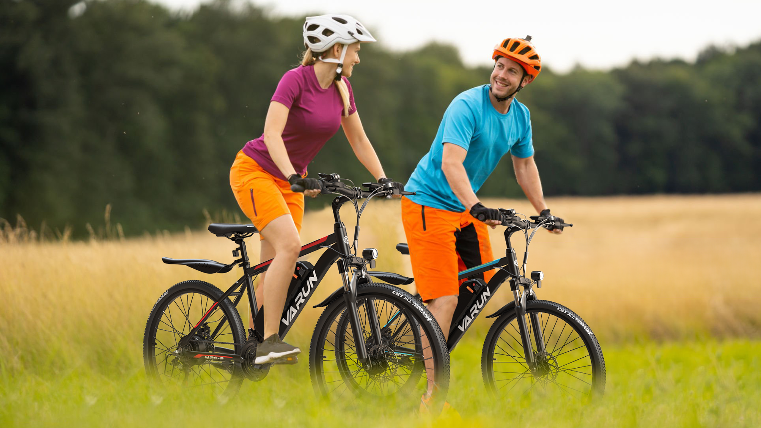 A couple enjoys their riding with m26-2